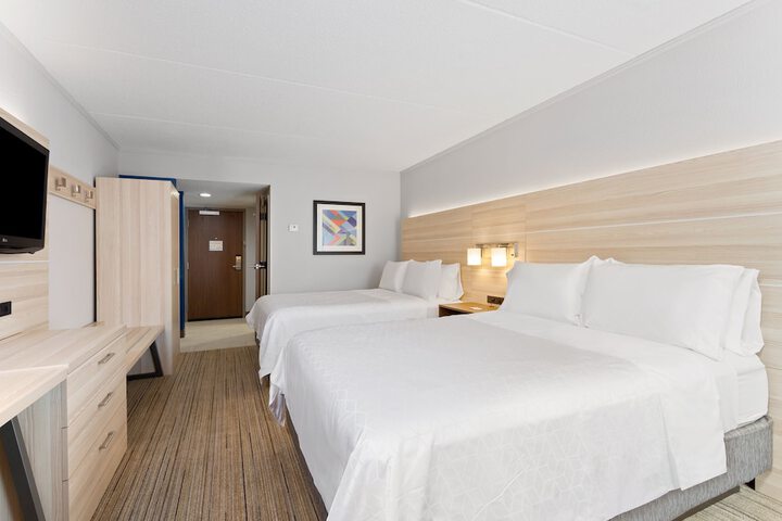 Room 21 of 38
