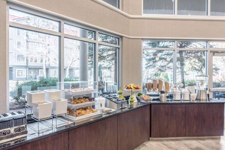 La Quinta Inn & Suites by Wyndham Denver Tech Center