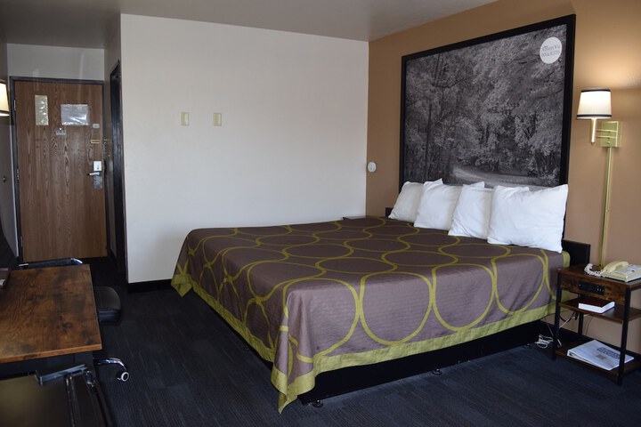 Room 25 of 44