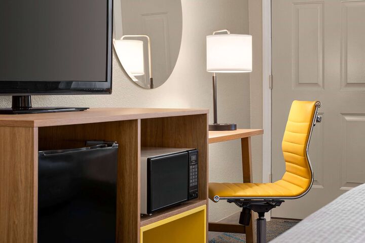 Room 18 of 31