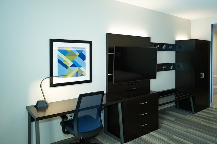 Room 57 of 87