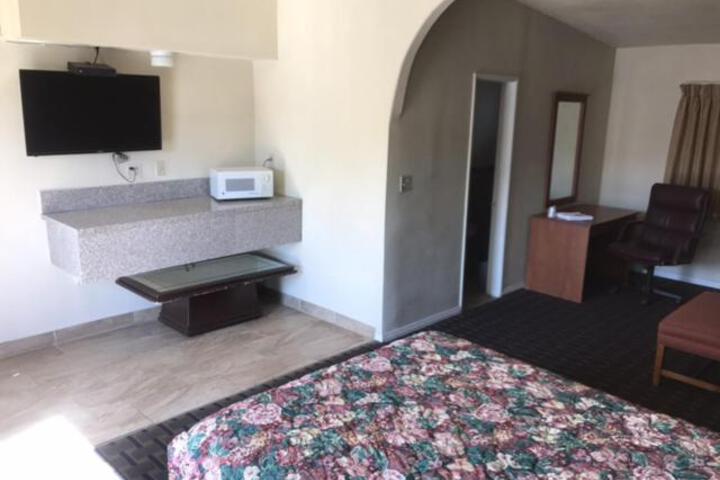 Galleria Inn Montclair / Ontario