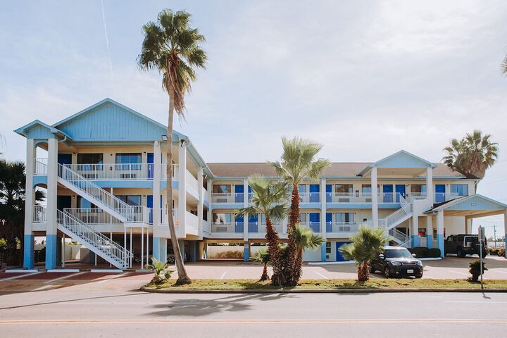 Hotel 7 of 45