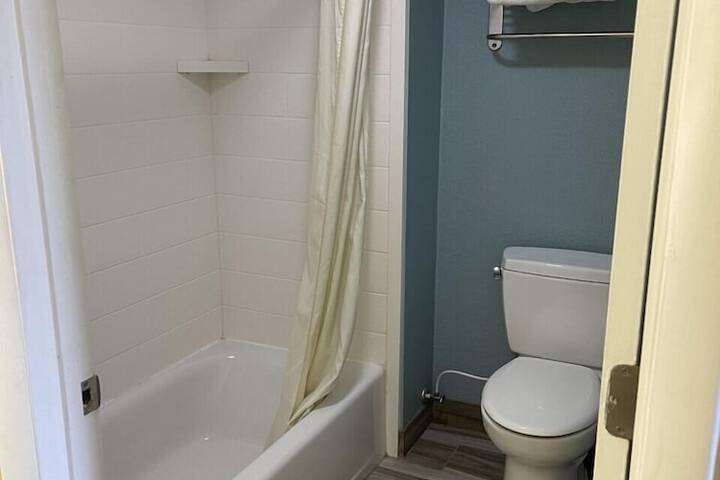 Room 11 of 21