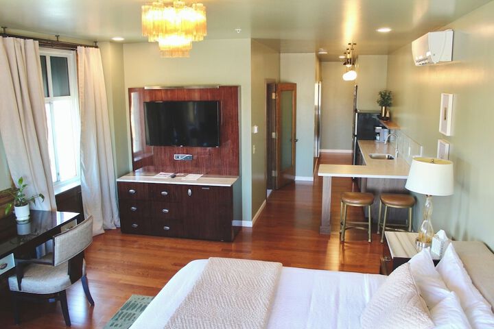 Room 21 of 46