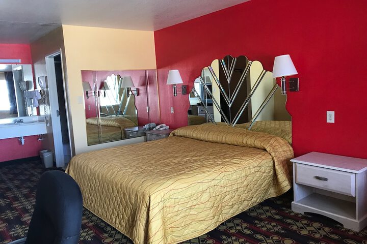 Room 7 of 22