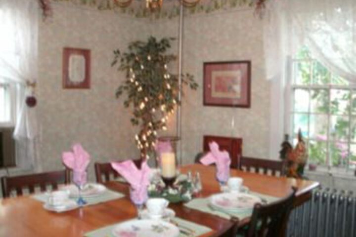 Nichols Guest House B & B