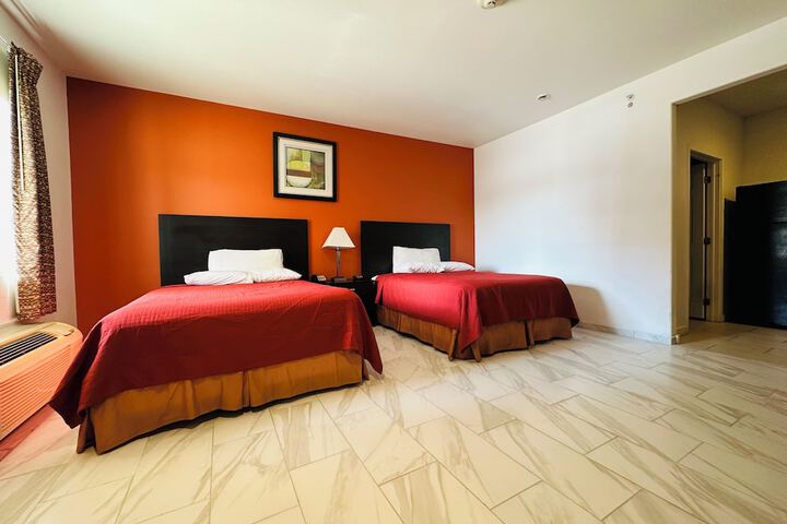 Lux Inn and Suites