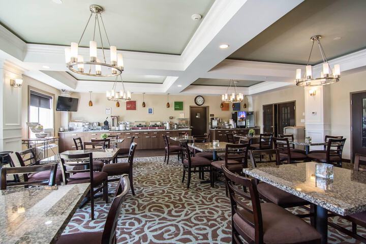 Comfort Inn & Suites