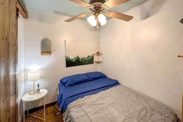 First-floor Hunter Condo 1 Mi to Slopes!