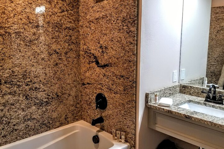 Room 42 of 115