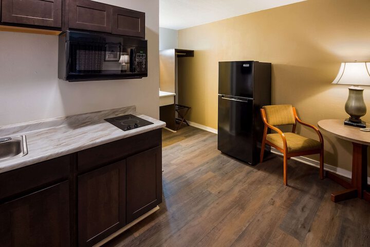 Room 14 of 30