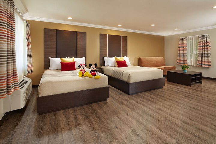 Room 13 of 16