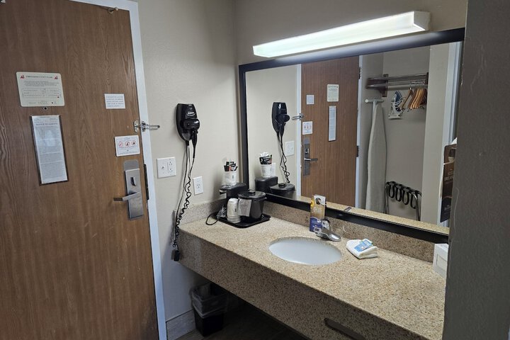 Baymont by Wyndham Janesville