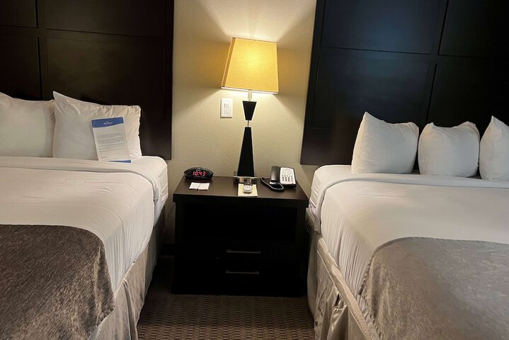 Room 27 of 42