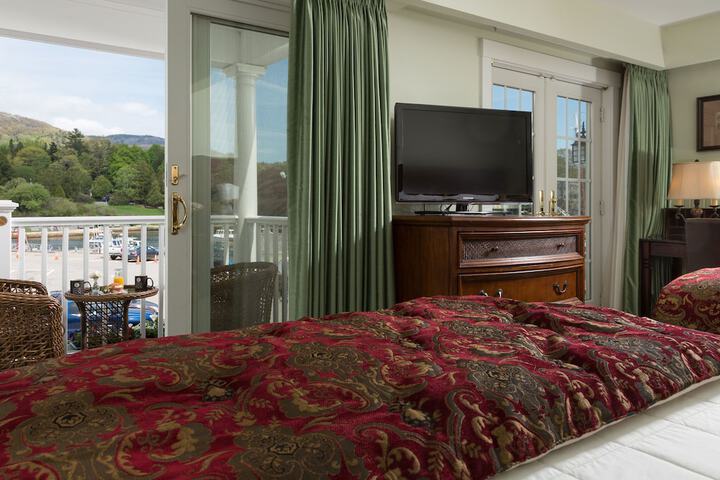Grand Harbor Inn