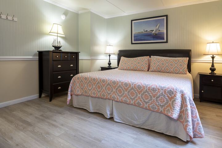 Room 143 of 309