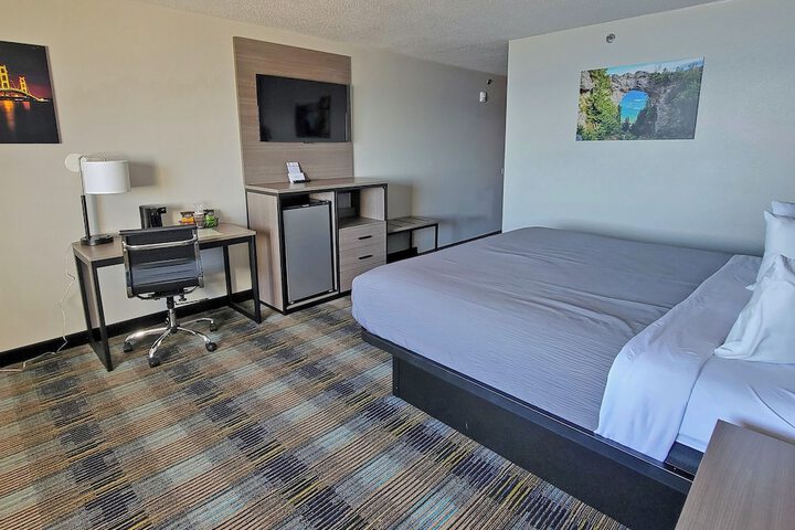 Room 19 of 36