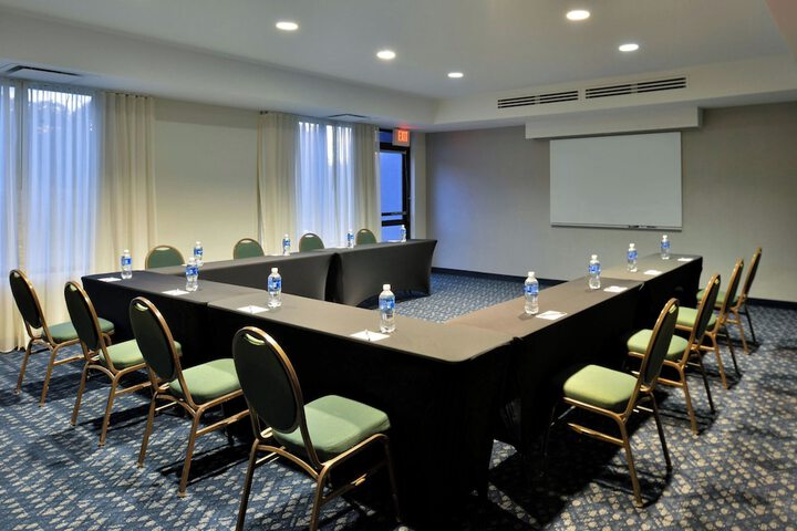 Courtyard by Marriott Harrisburg Hershey