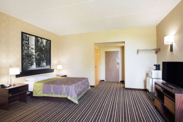 Room 26 of 35