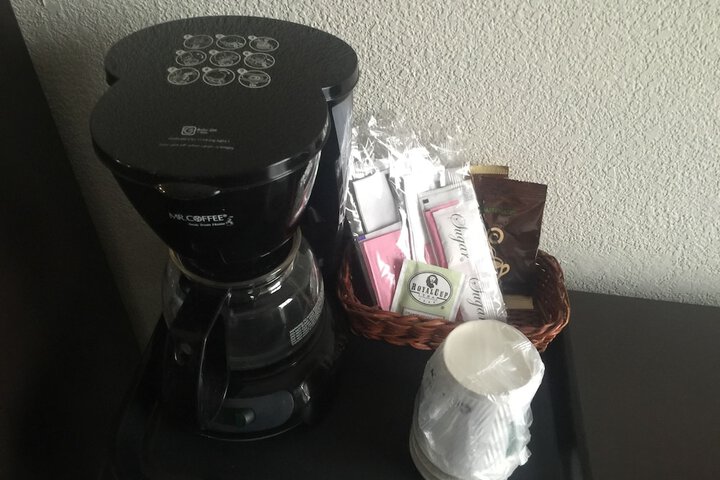 Breakfast/Coffee Service 40 of 44