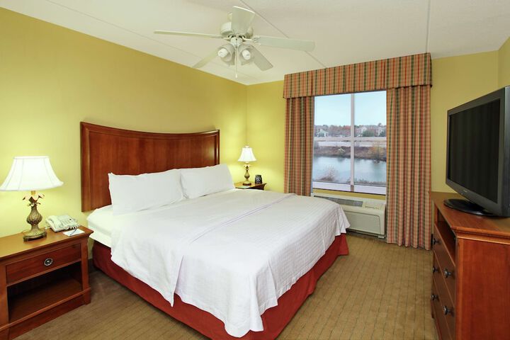 Room 25 of 36