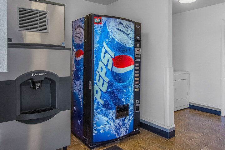 Motel 6 Madras OR