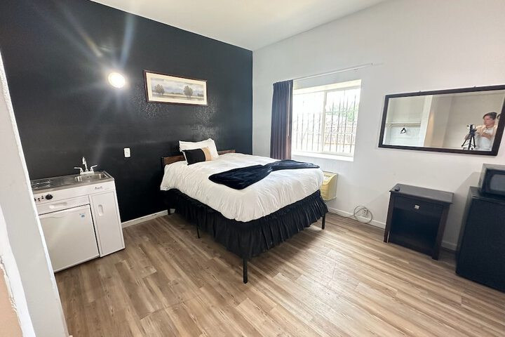 Hotel Dilley Grand