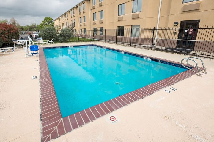 Pool 7 of 38