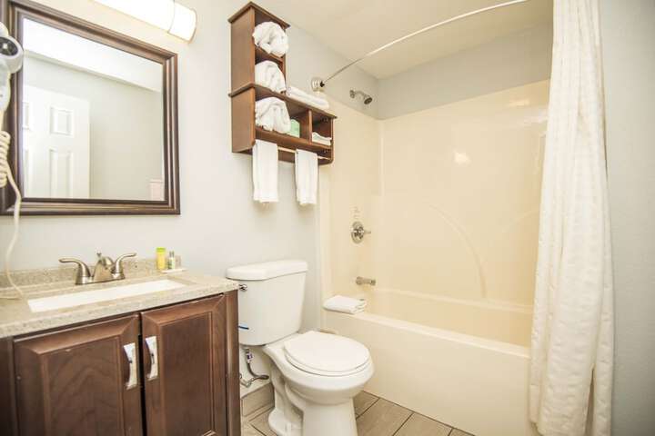 Room 215 of 345