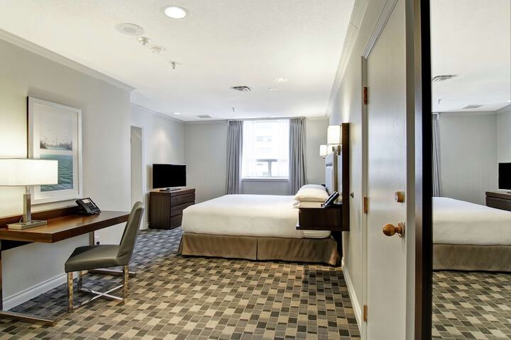 DoubleTree by Hilton Hotel Toronto Downtown