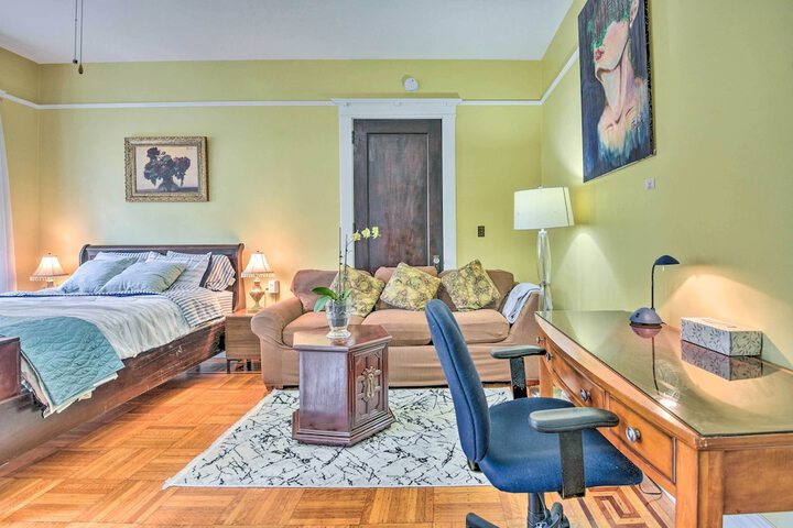 Historic Crescent City Studio - Lakefront w / Dock!