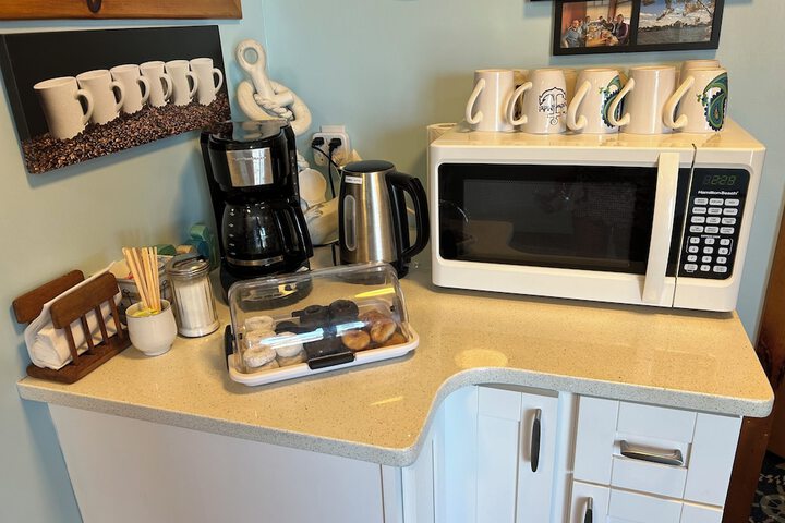 Breakfast/Coffee Service 25 of 29