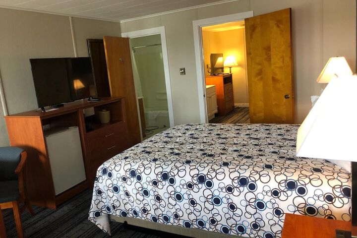 Room 18 of 18