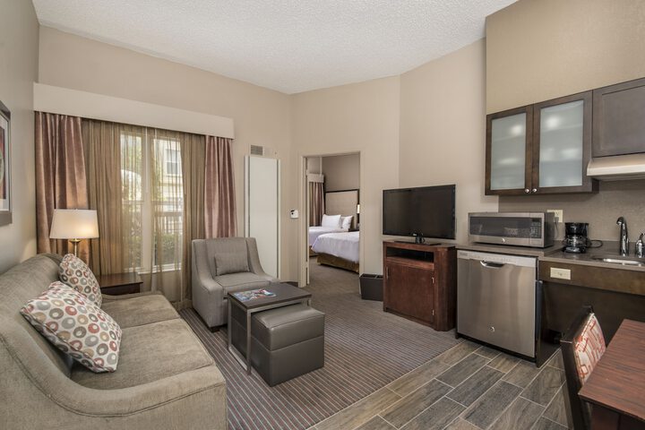 Room 11 of 27