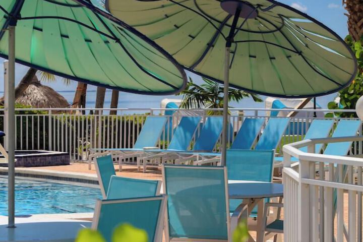SkyBeach Resort