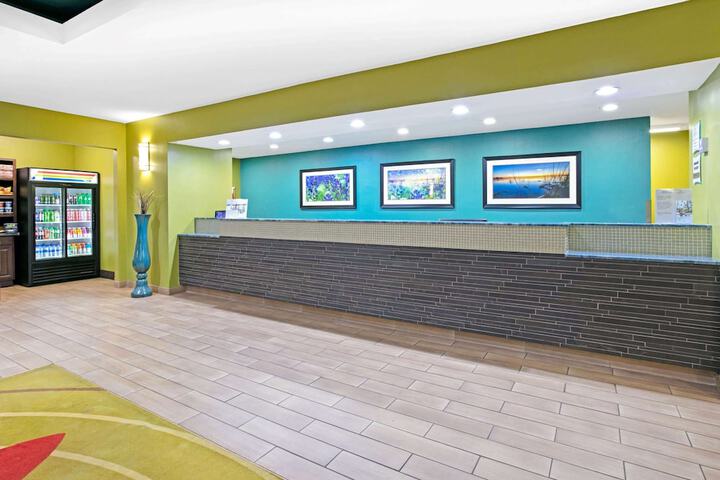 Hotel Interior 9 of 28