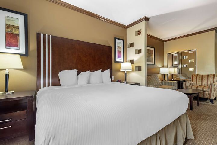 Room 12 of 38