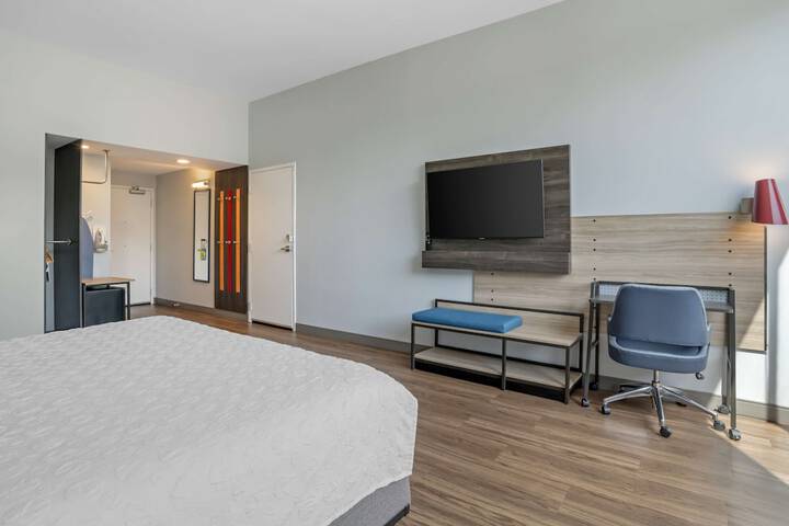 Room 16 of 41