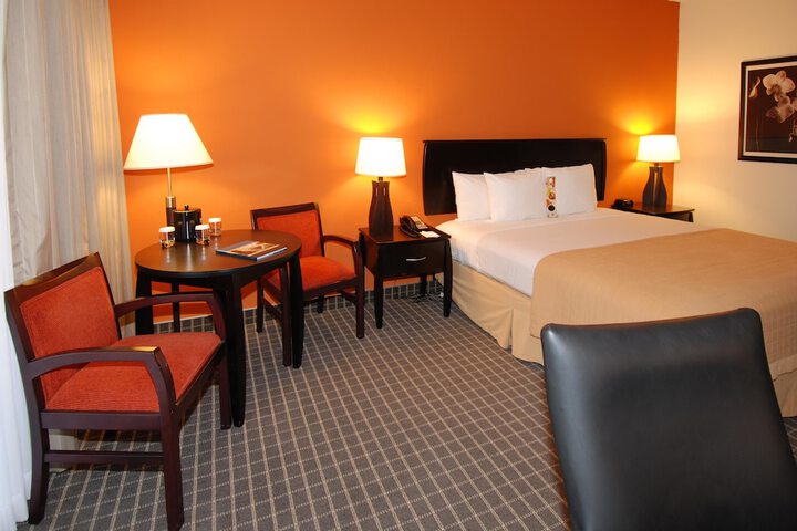 Room 43 of 62