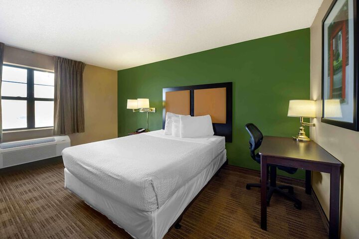 Room 17 of 26