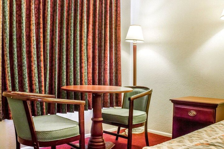 Room 28 of 31