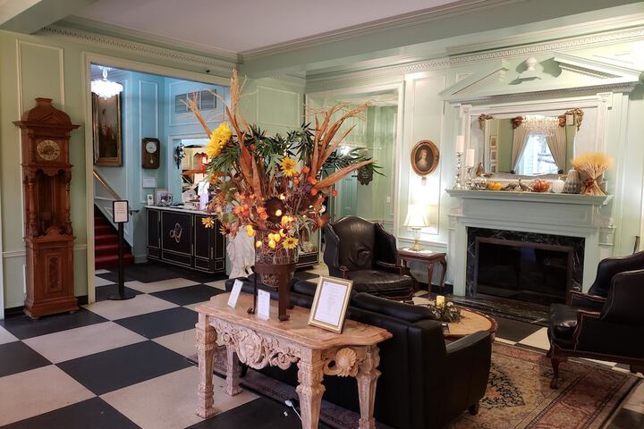 Hotel Interior 18 of 208