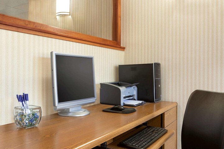 Business Center 35 of 36