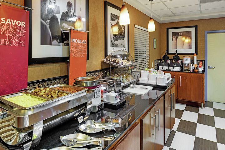 Breakfast/Coffee Service 32 of 38