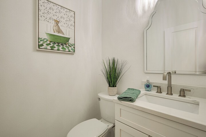 Walk to Mississippi River: Grafton Townhome!