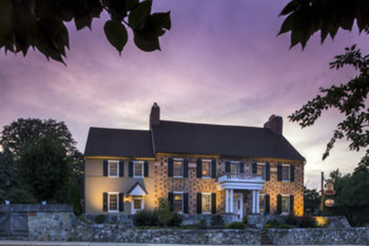 Historic Smithton Inn
