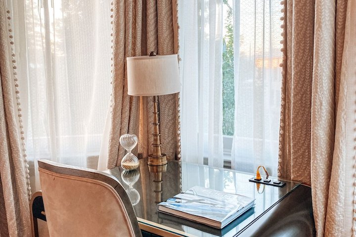 Room 21 of 100