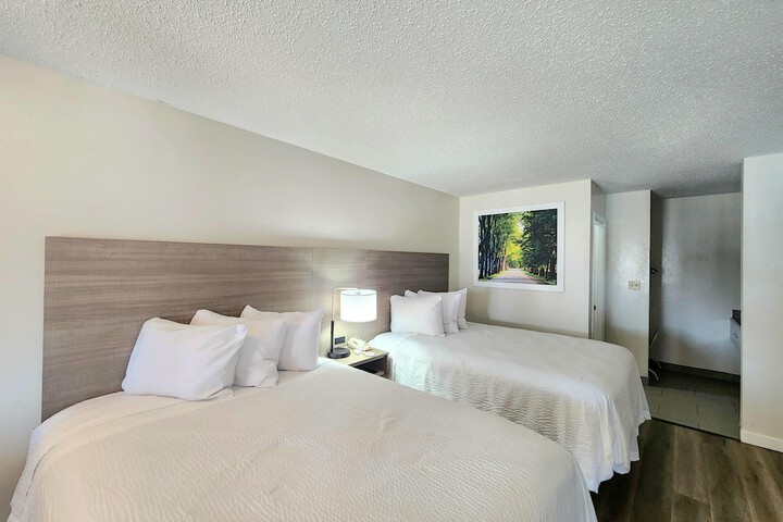 Days Inn by Wyndham San Marcos