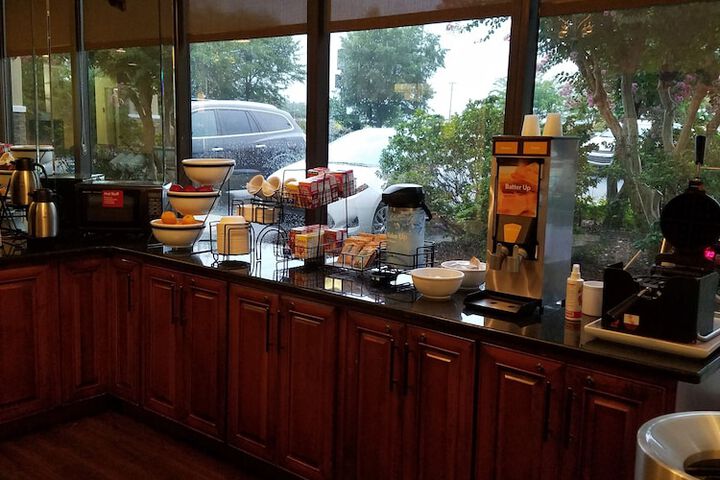 Breakfast/Coffee Service 40 of 50